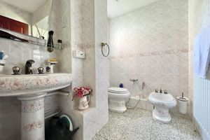 Photo 18- click for photo gallery